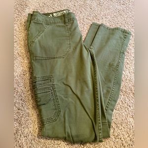 Mossimo skinny low rise cargo pants. Size 9